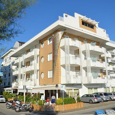 Hotel Record Riccione Kültér fotó