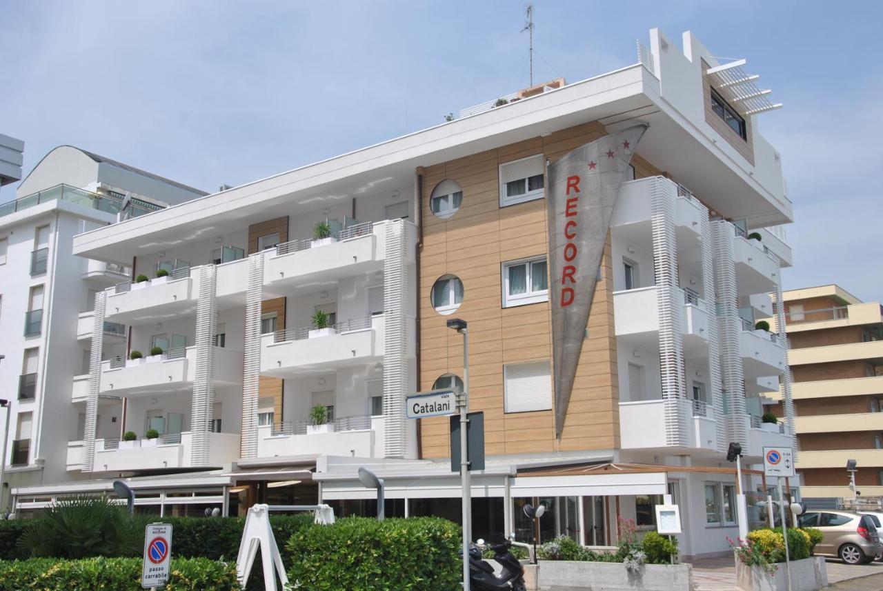 Hotel Record Riccione Kültér fotó